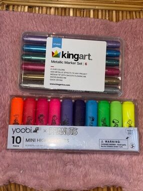 Yoobi x Peanuts Highlighters & Kingart Metallic Markers